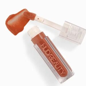 HUDA BEAUTY FAUX FILLER Extra Shine Lip Gloss Color: Foxy, NEW in sealed box